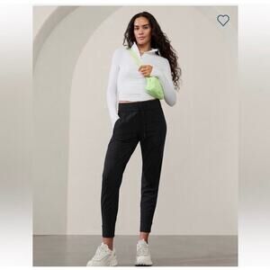 Athleta Attitude Jogger Pant in Black Size 10 #384001